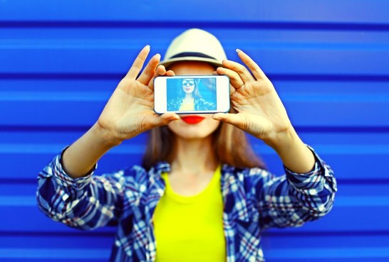 Twitter Turns Your Photos
Into Ads With Promoted Stickers