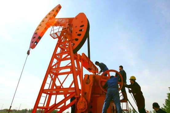 Oil prices fall as hopes for freeze agreement fade