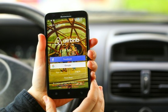 Airbnb Starts ‘Trips’ Service to Book Experiences, Tours